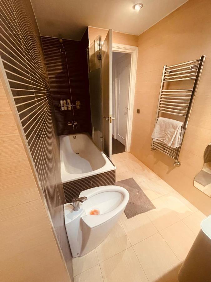 Stunning Penthouse Apartment Жирона Экстерьер фото